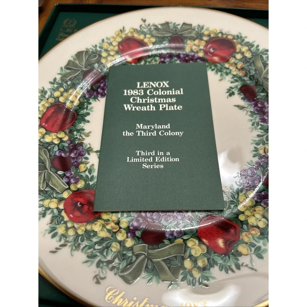Lenox colonial christmas wreath plate Maryland‎ Third Colony 1983 Grapes Apples